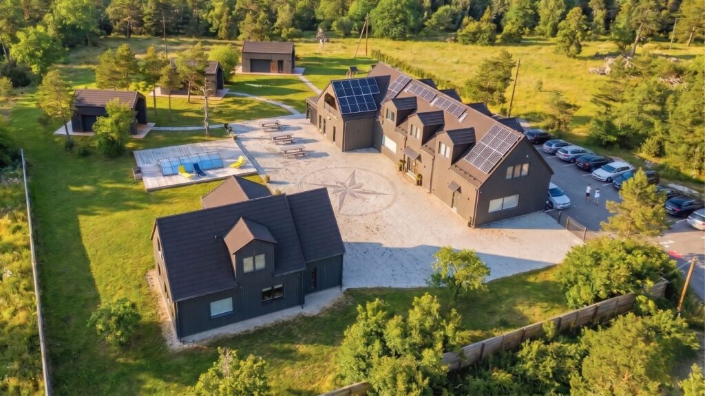 Kassikäpa Villa droonivaade päikselisel suvel